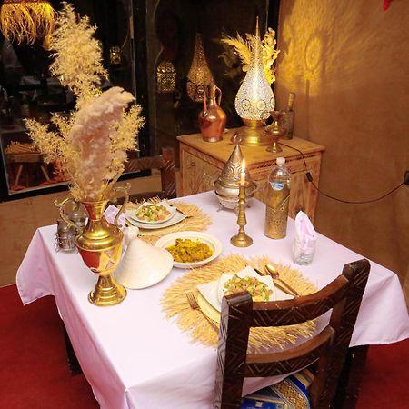 Young Luxury Camp Merzouga Esterno foto
