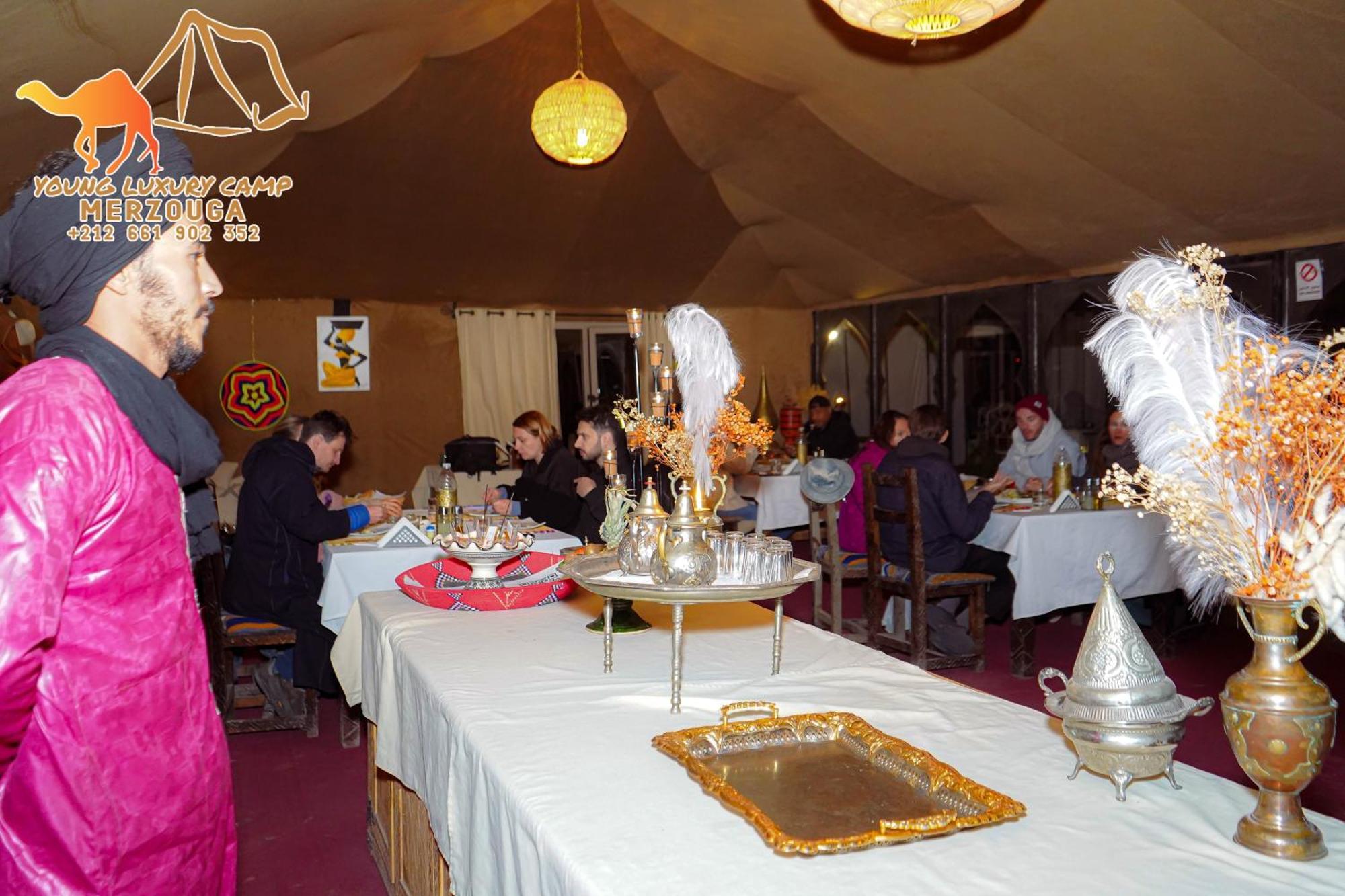 Young Luxury Camp Merzouga Esterno foto