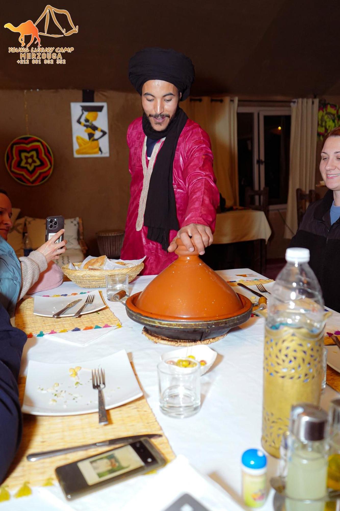 Young Luxury Camp Merzouga Esterno foto