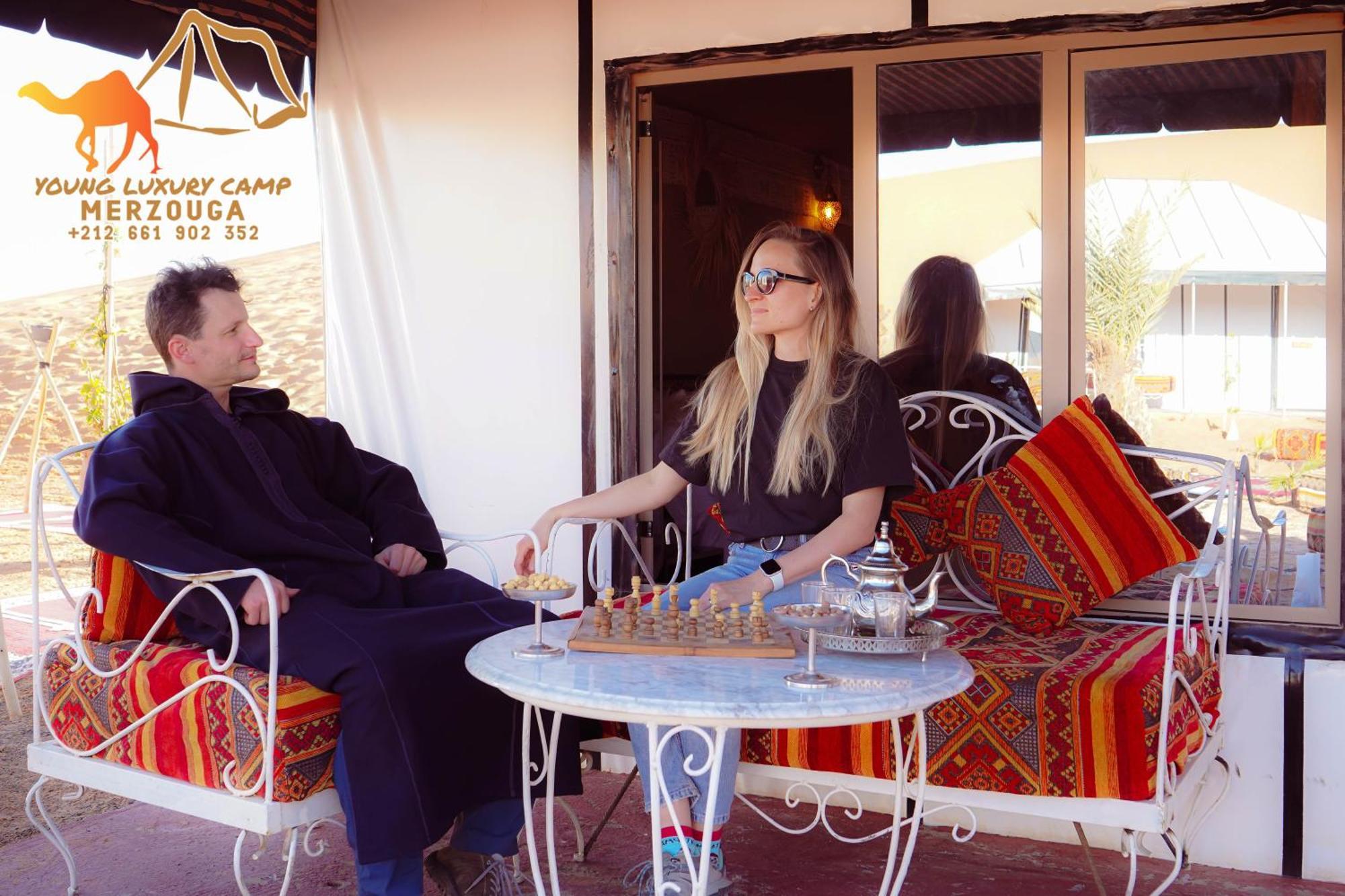 Young Luxury Camp Merzouga Esterno foto