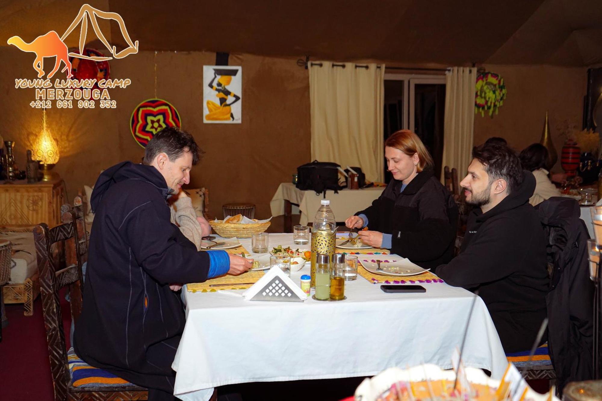 Young Luxury Camp Merzouga Esterno foto