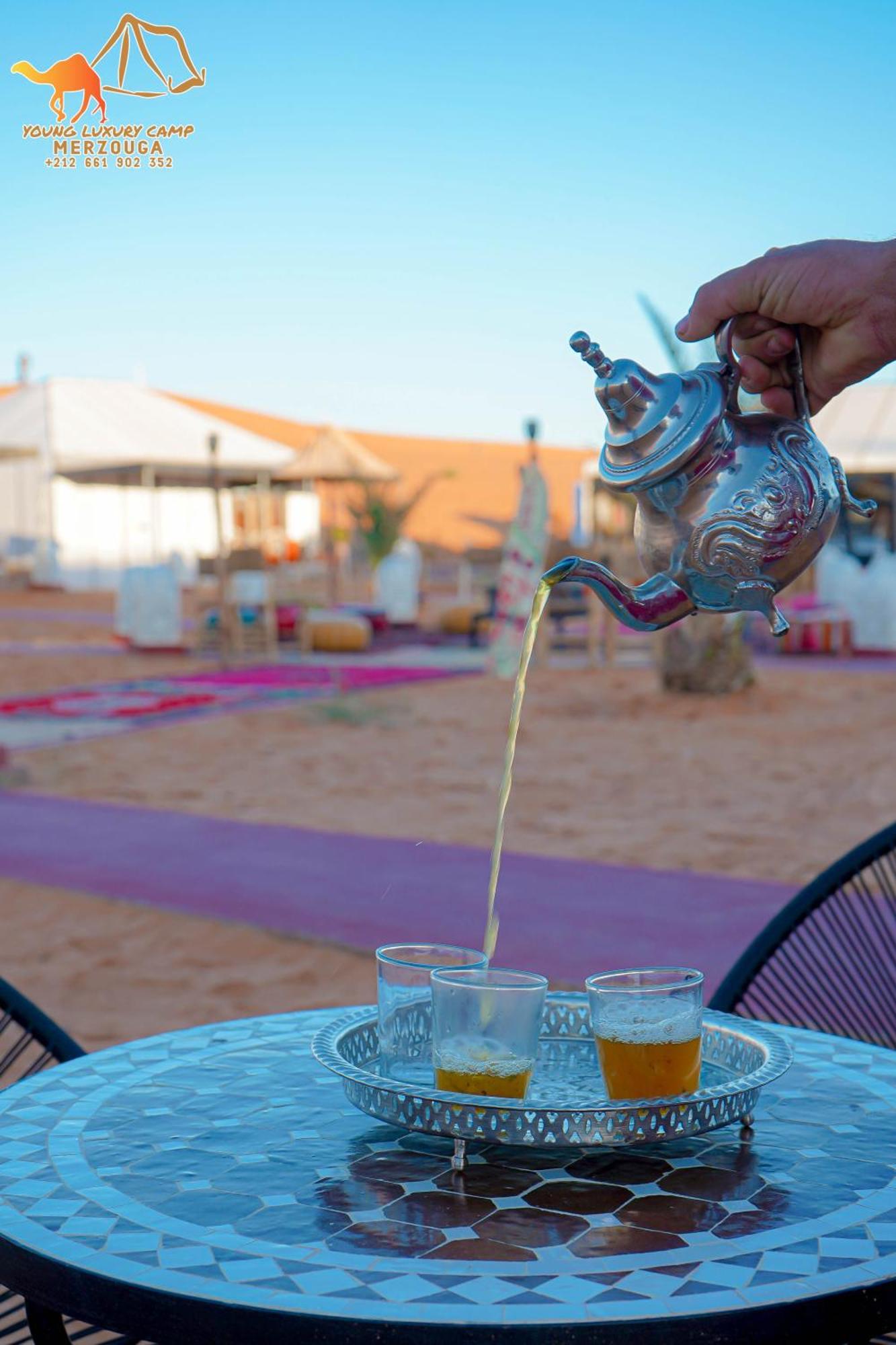 Young Luxury Camp Merzouga Esterno foto