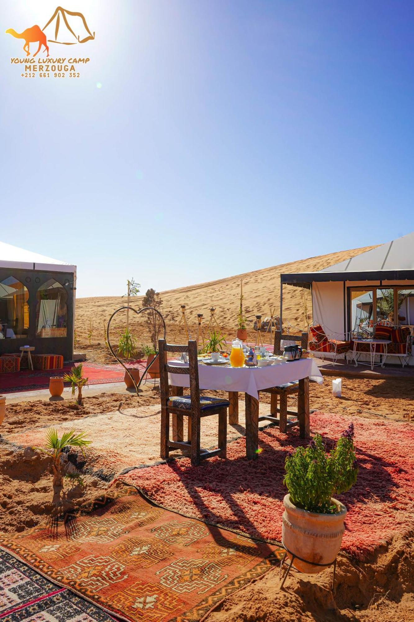 Young Luxury Camp Merzouga Esterno foto