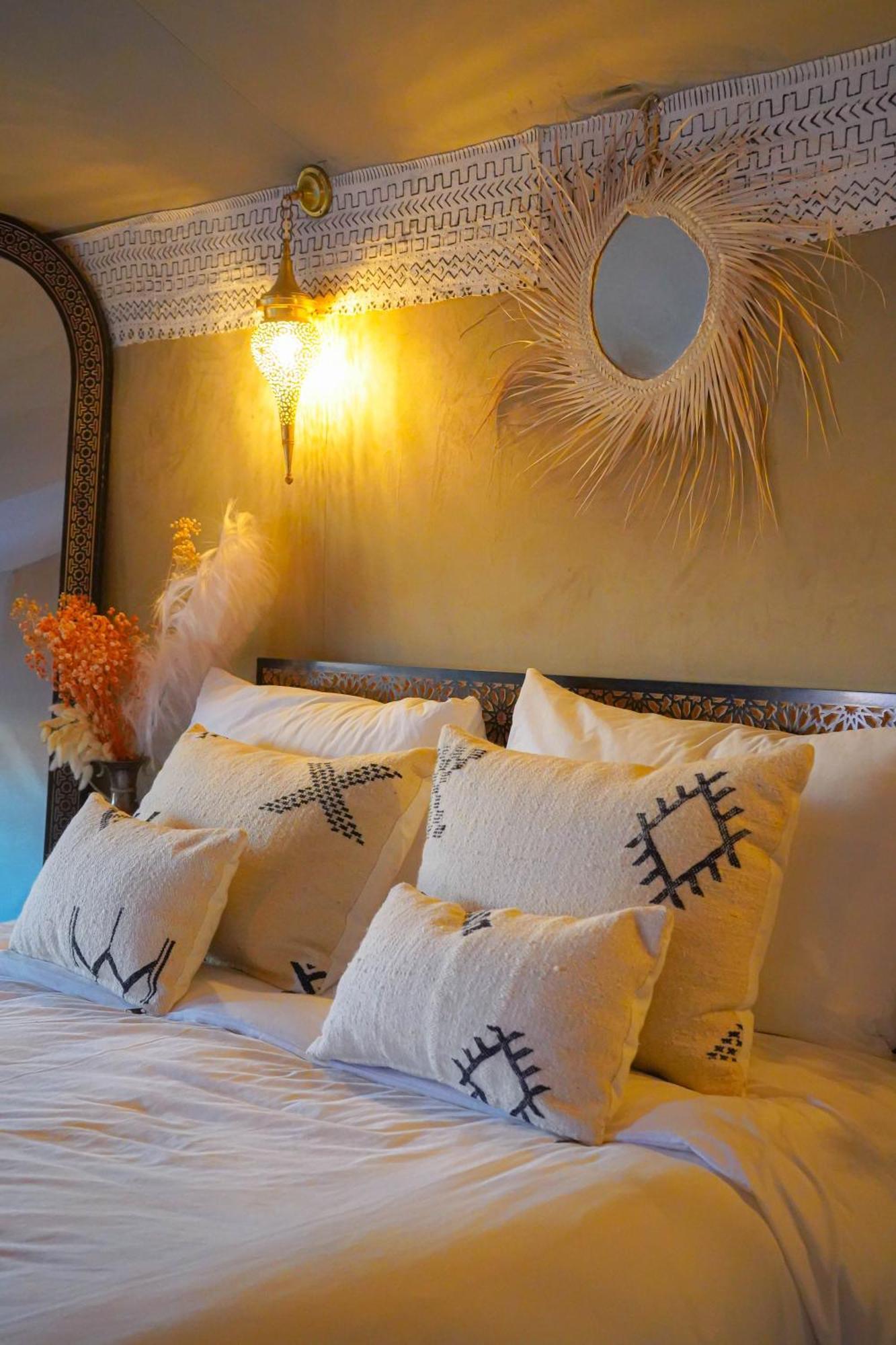 Young Luxury Camp Merzouga Esterno foto